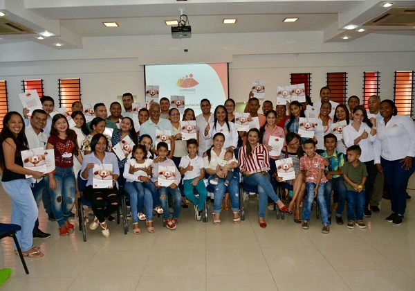 COMFACESAR ENTREGÓ CARTAS DE ASIGNACIÓN DE SUBSIDIOS DE VIVIENDA EN BOSCONIA